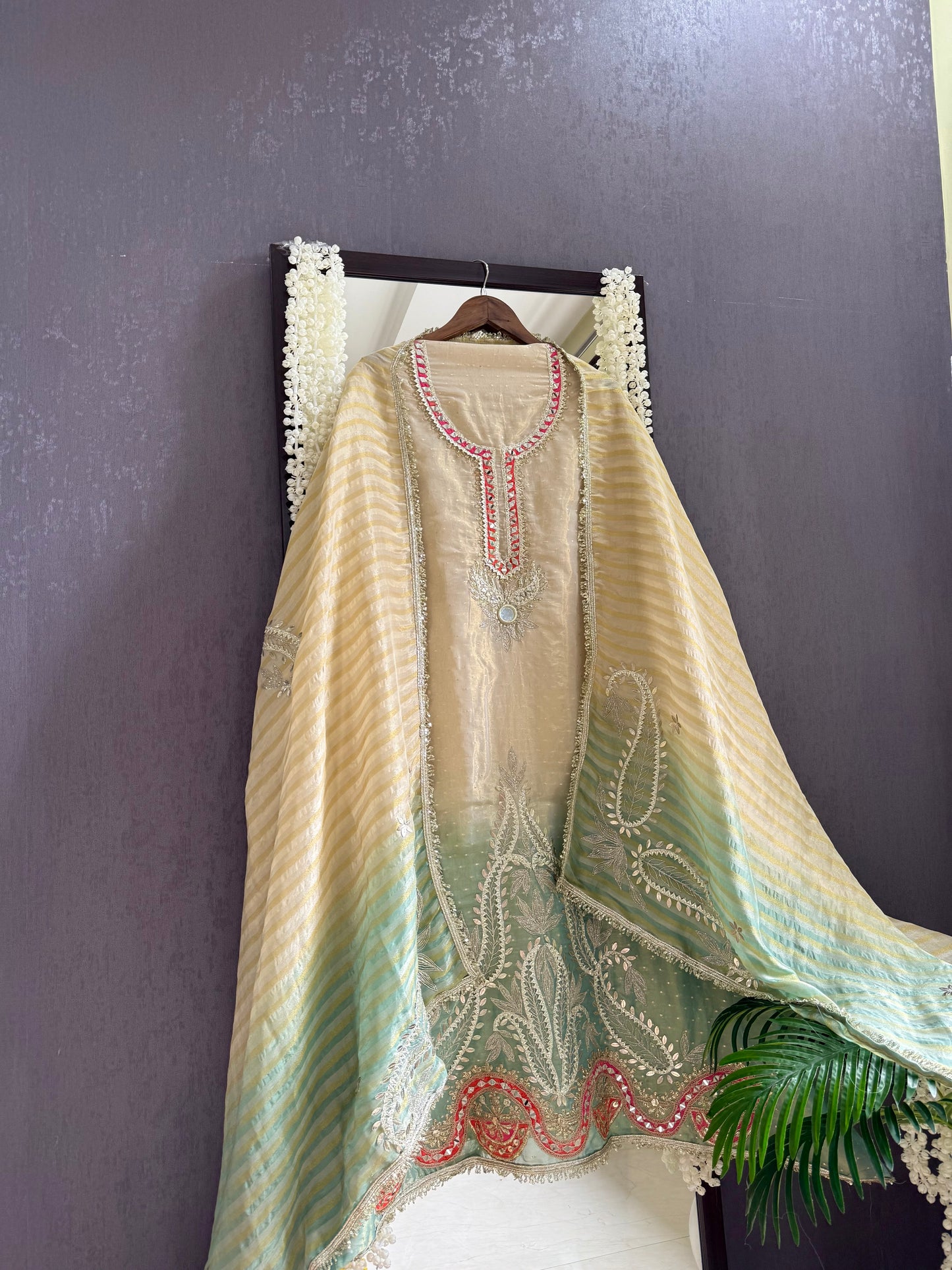 Luxurious Gotapatti ombré suit