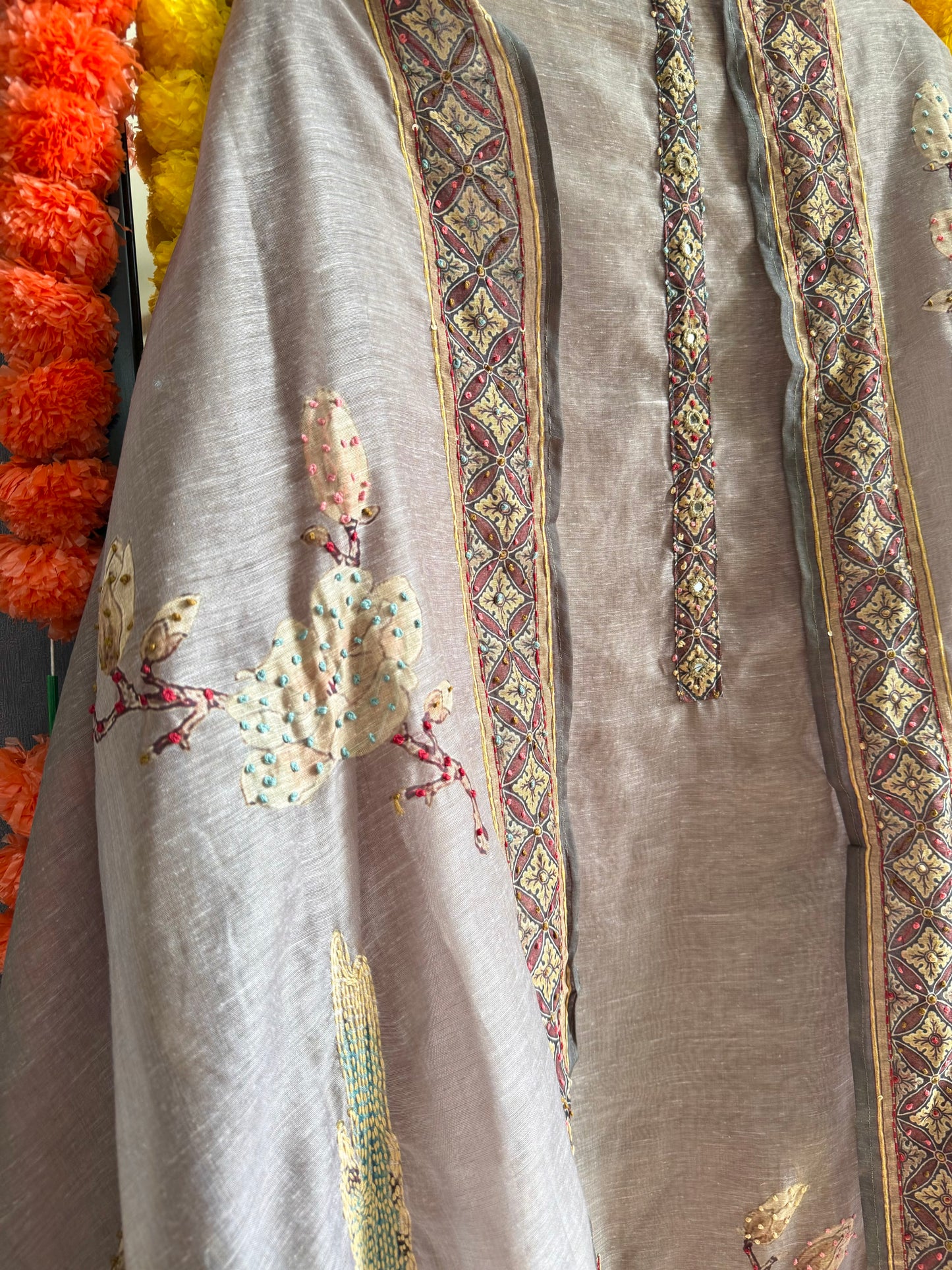 Pure linen swans frenchknot kantha work suit