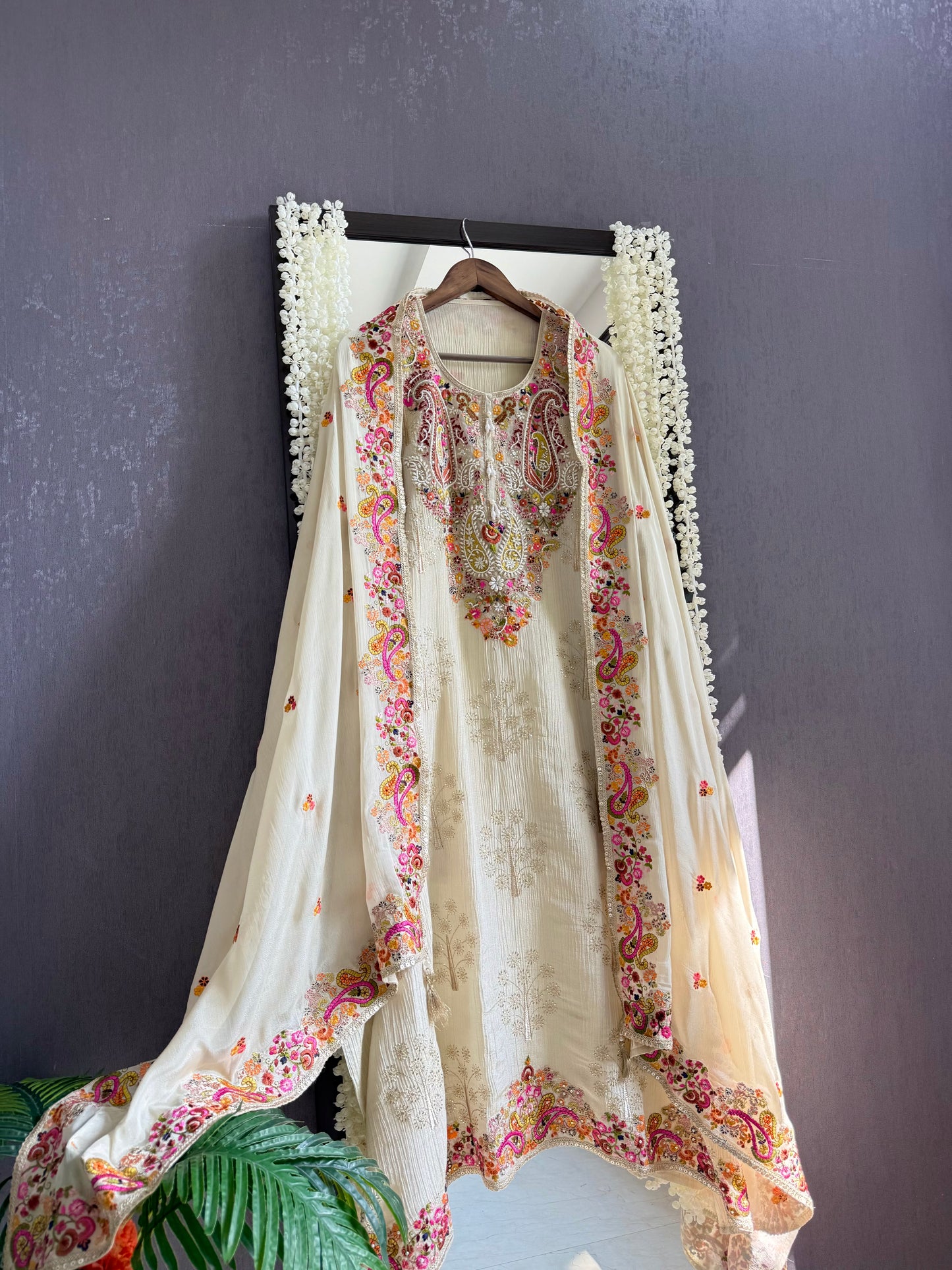 Luxurious dreamy handwork suit