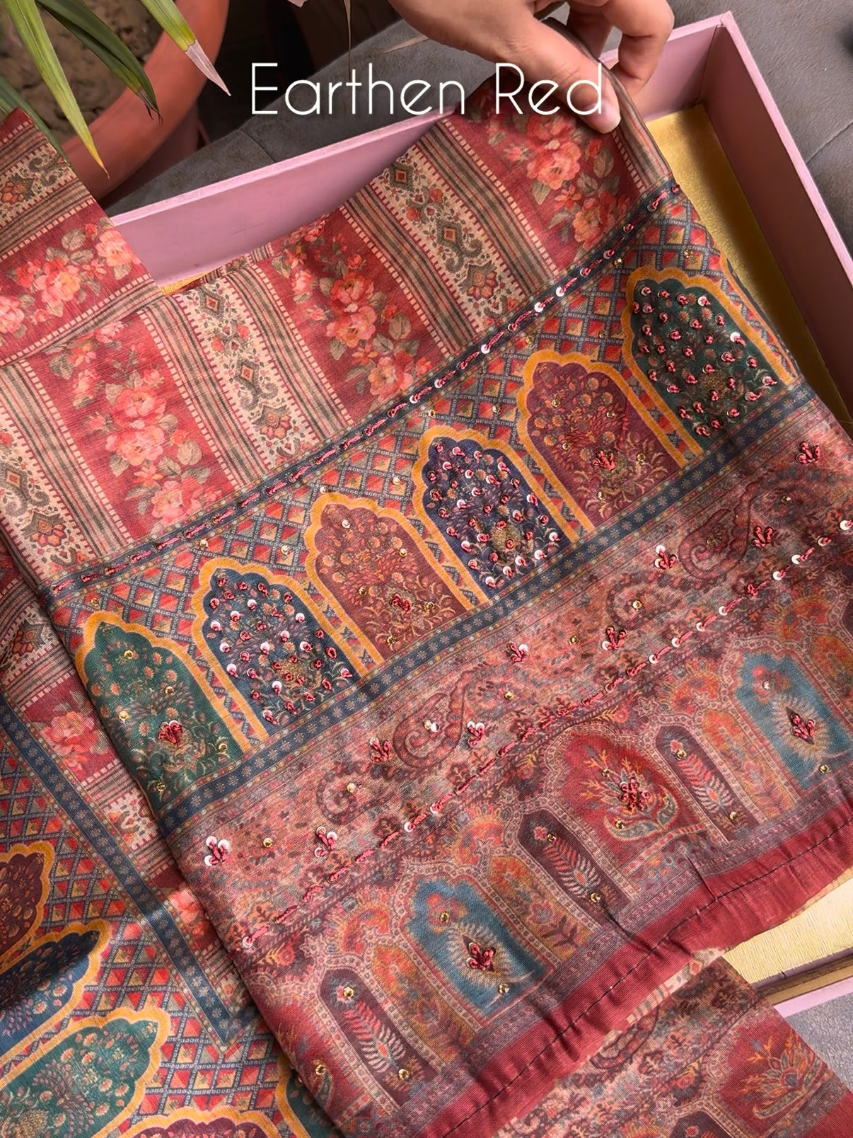 Maheshwari floral kantha work Unstitched suit