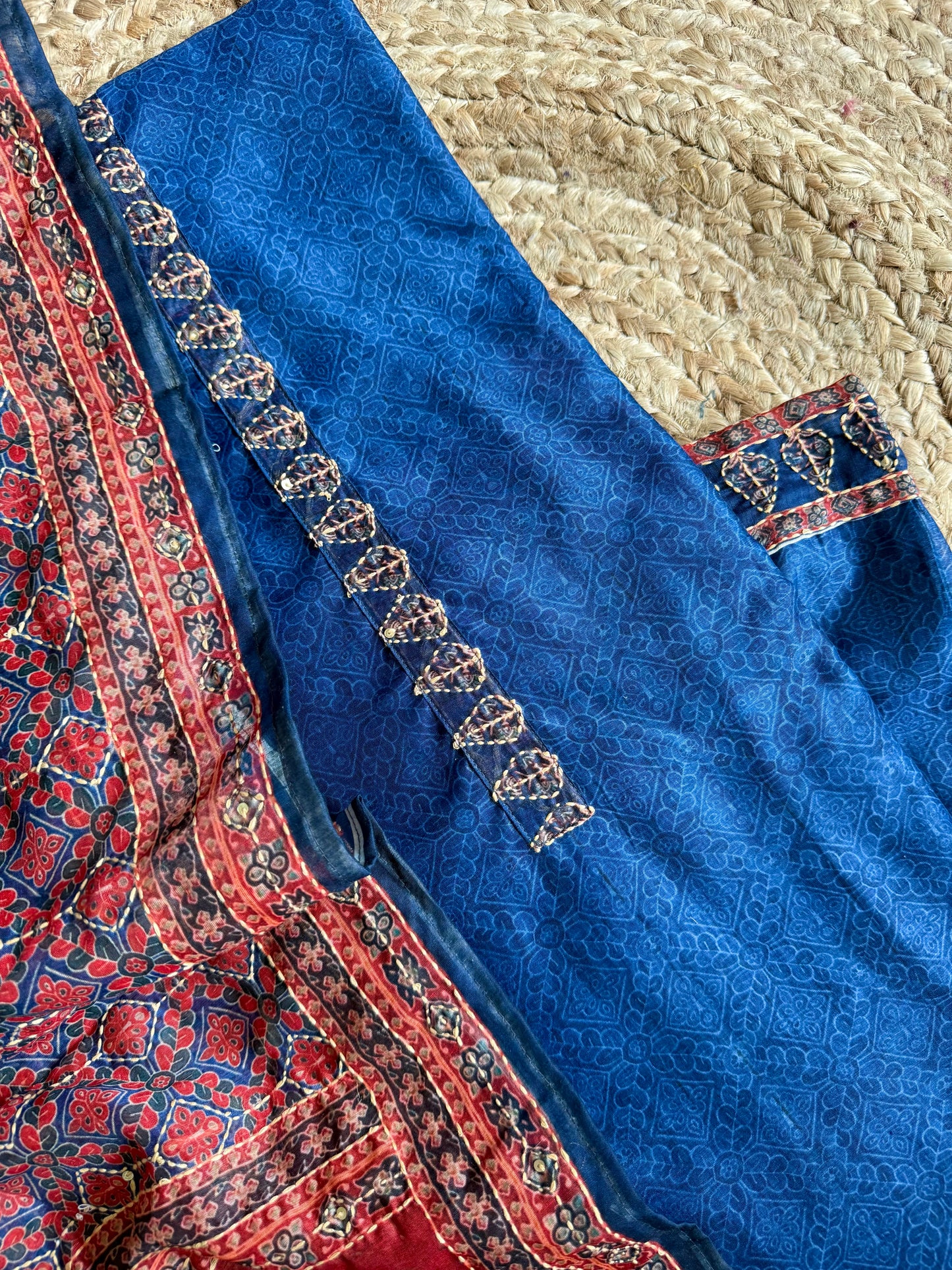 Maheshwari kantha work suit