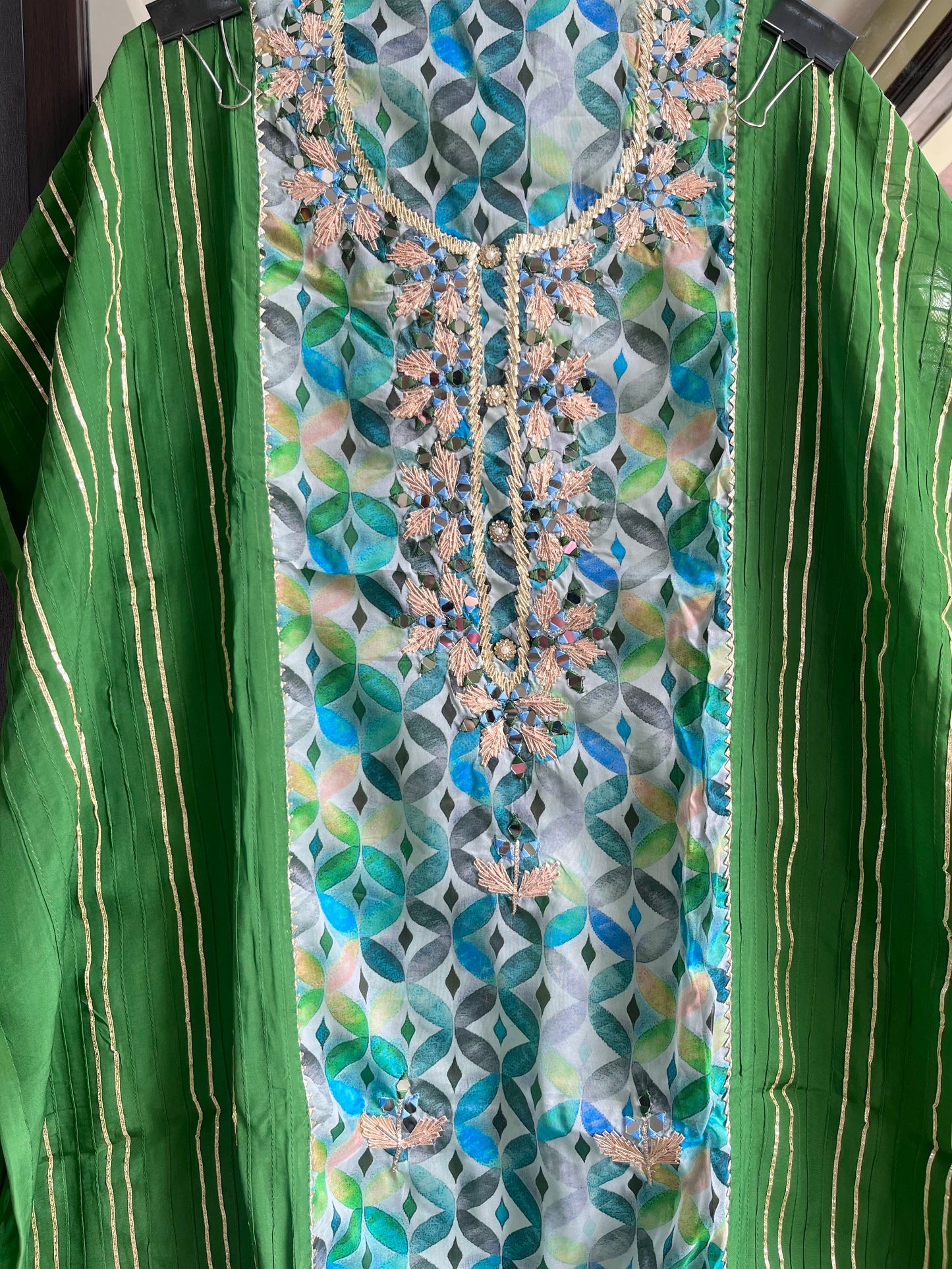 Gotta patti organza suit