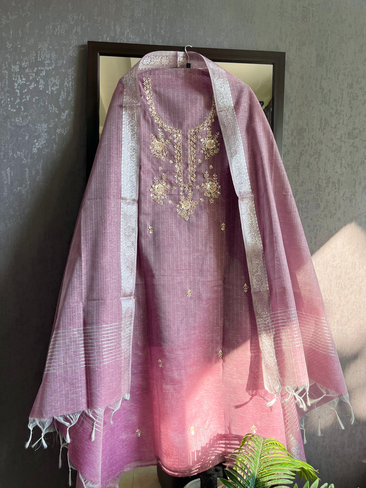Benarsi kota handwork suit