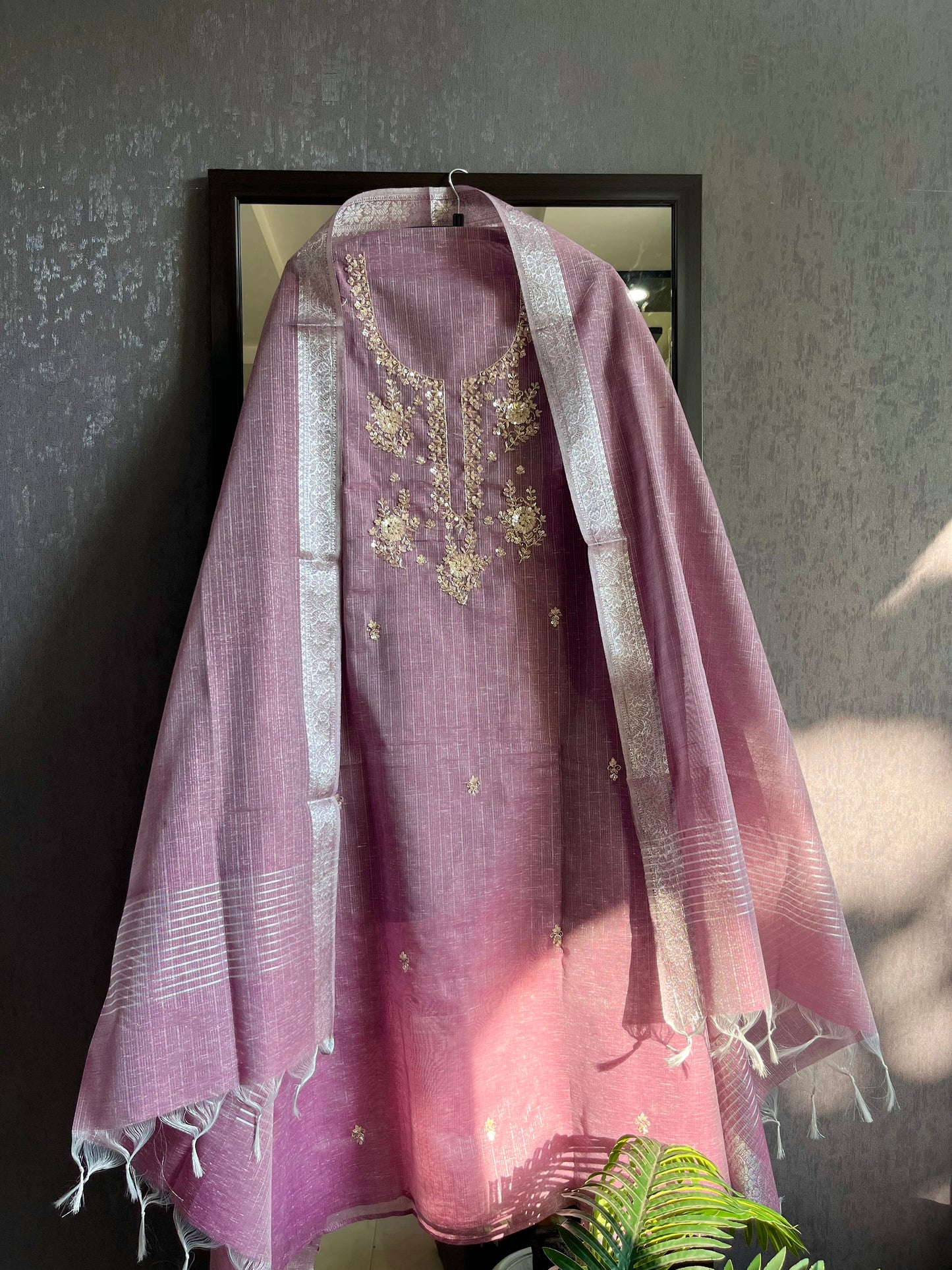 Benarsi kota handwork suit