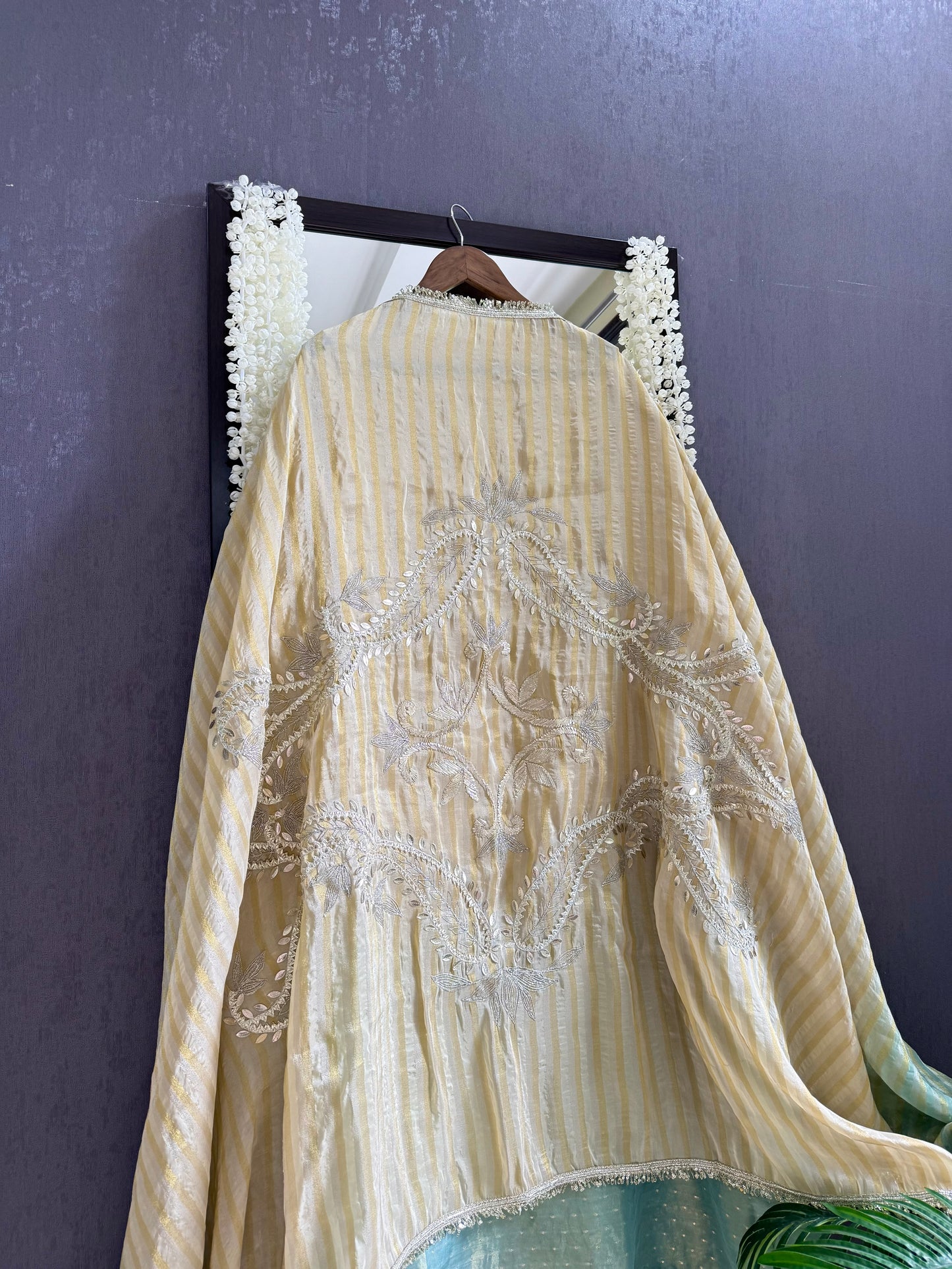 Luxurious Gotapatti ombré suit