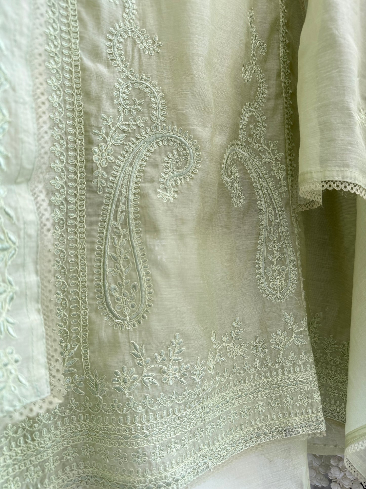 Luxurious Mul chanderi monochromatic threadwork suit