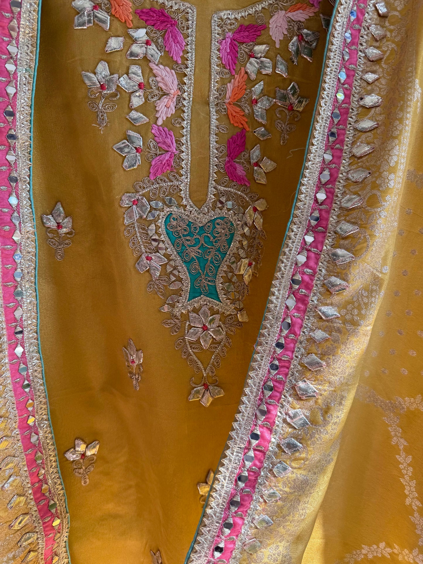 Luxurious Gotapatti Tissue silk suit