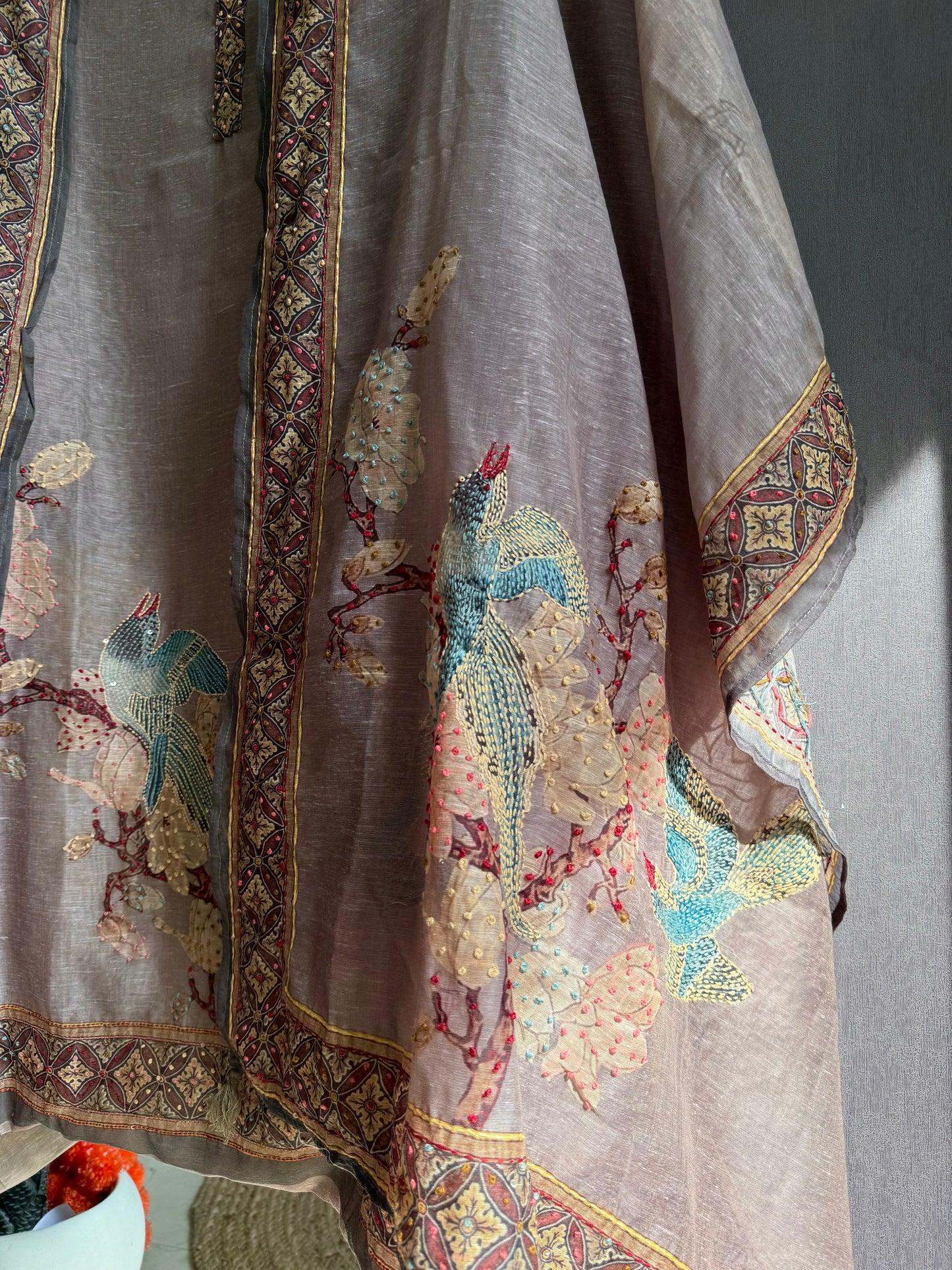 Pure linen swans frenchknot kantha work suit