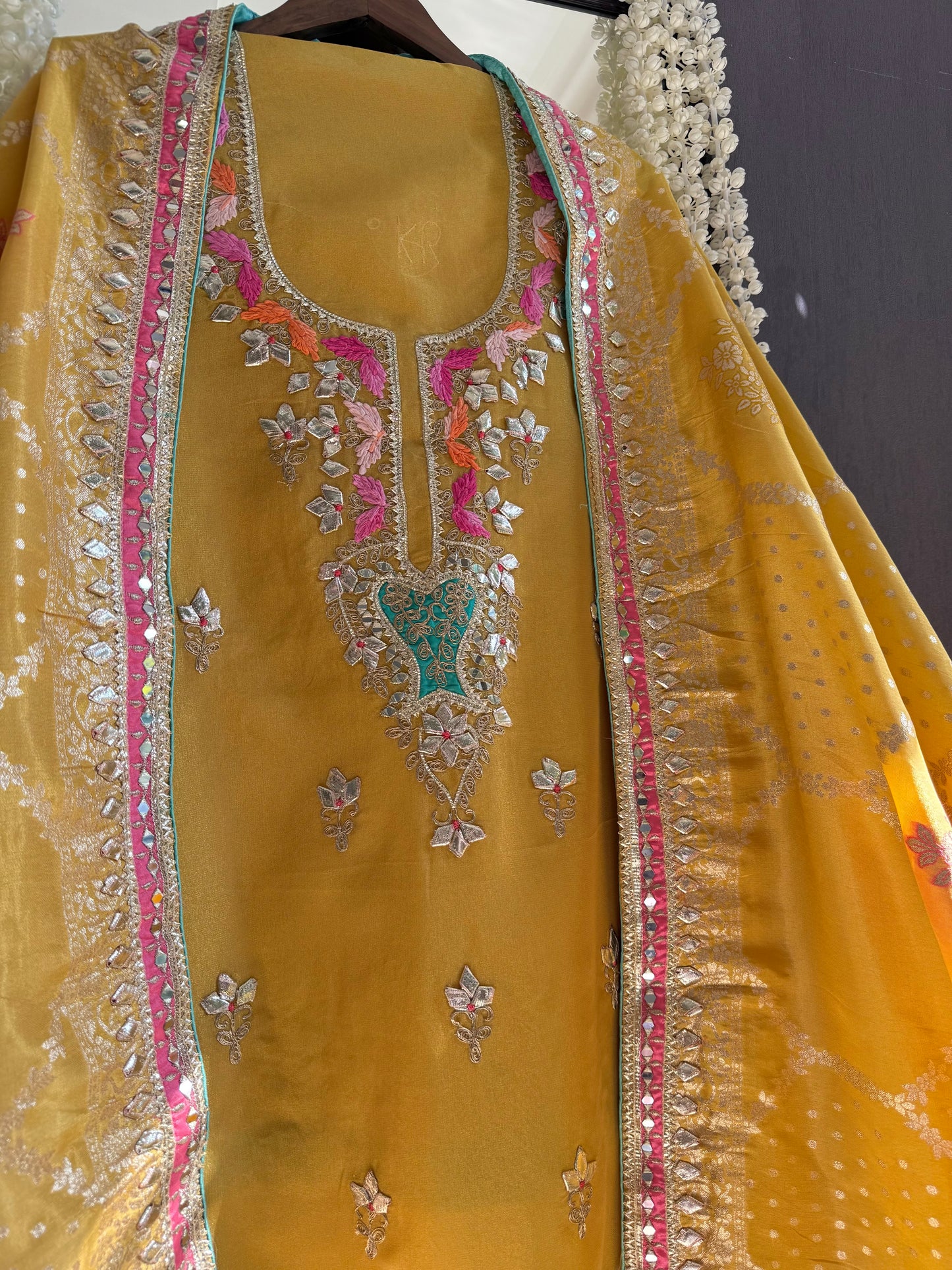 Luxurious Gotapatti Tissue silk suit