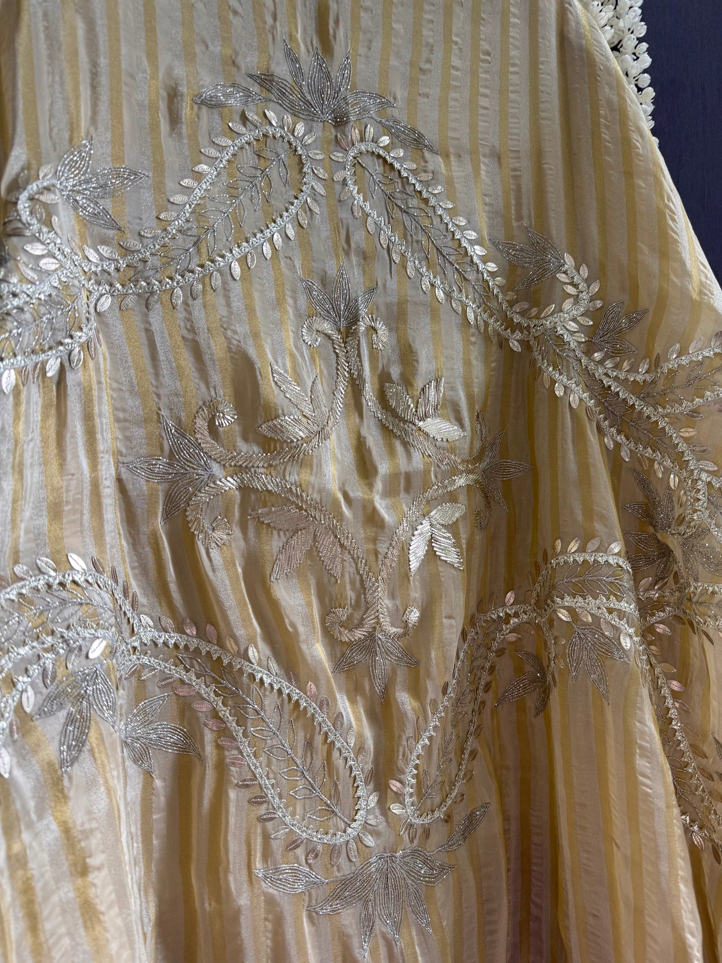 Luxurious Gotapatti ombré suit