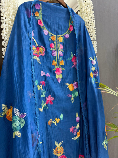 Luxurious Mul chanderi Frenchknot mirror work suit