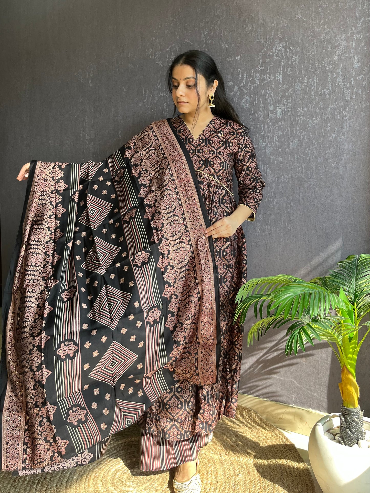 Alia cut printed suit set