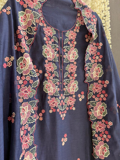 Luxurious Mul chanderi floral Threadwork suit