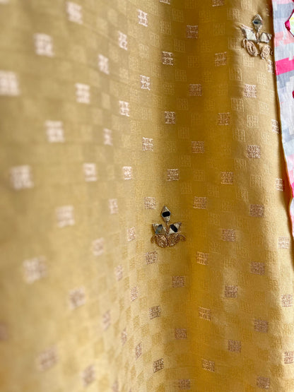 Luxurious sheesha aari work Tissue silk suit