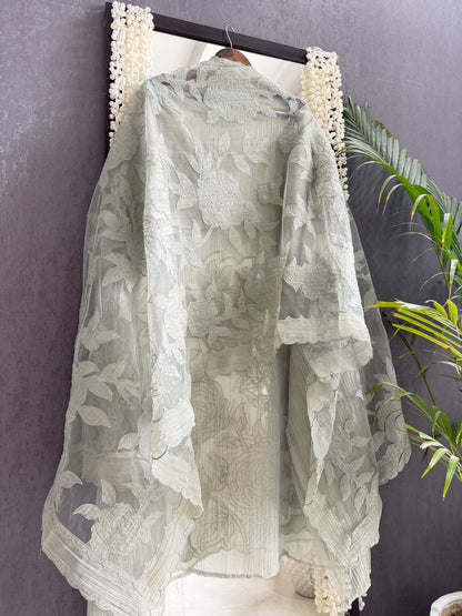 Crush tissue monochromatic appliqué suit