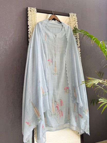 Luxurious Mul chanderi floral springs suit