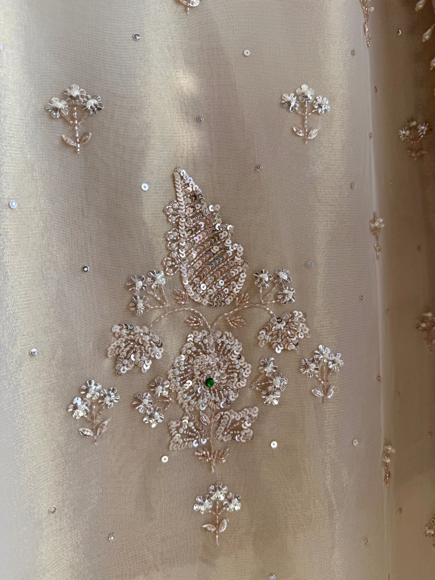 Luxurious handwork suit