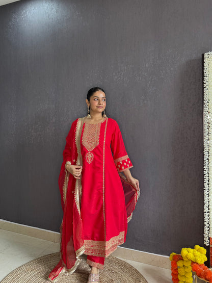 Aline Aari work suit set