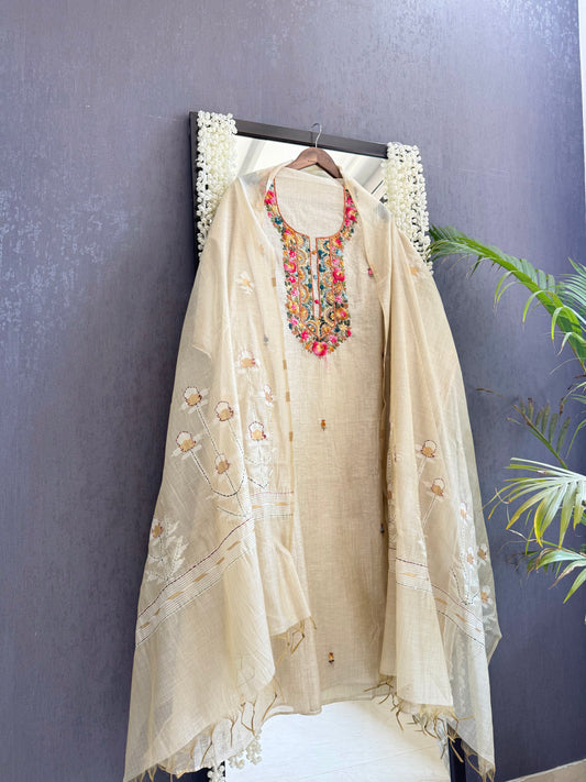Linen frenchknot suit