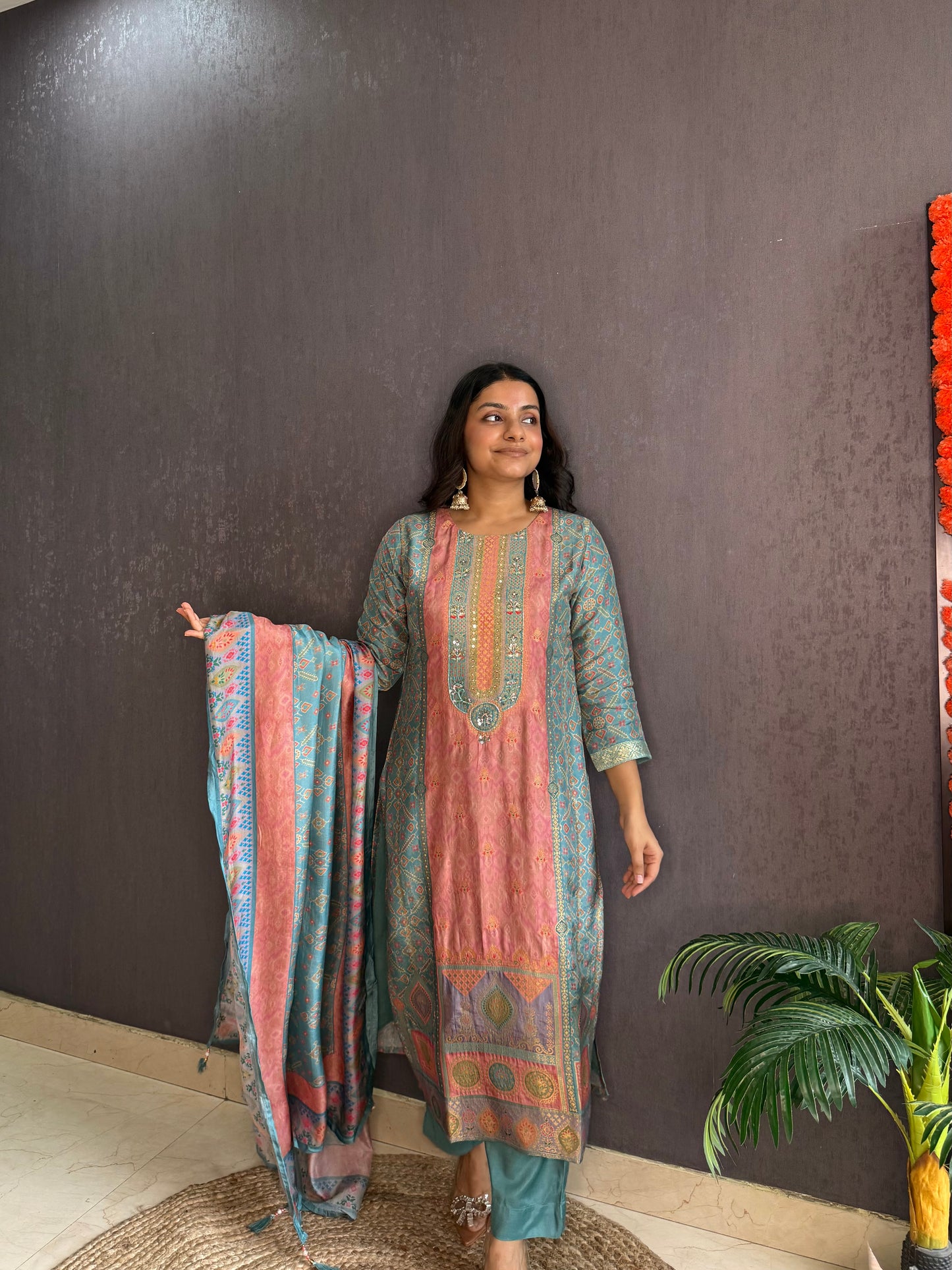 Meenakari Benarsi Handwork suit set