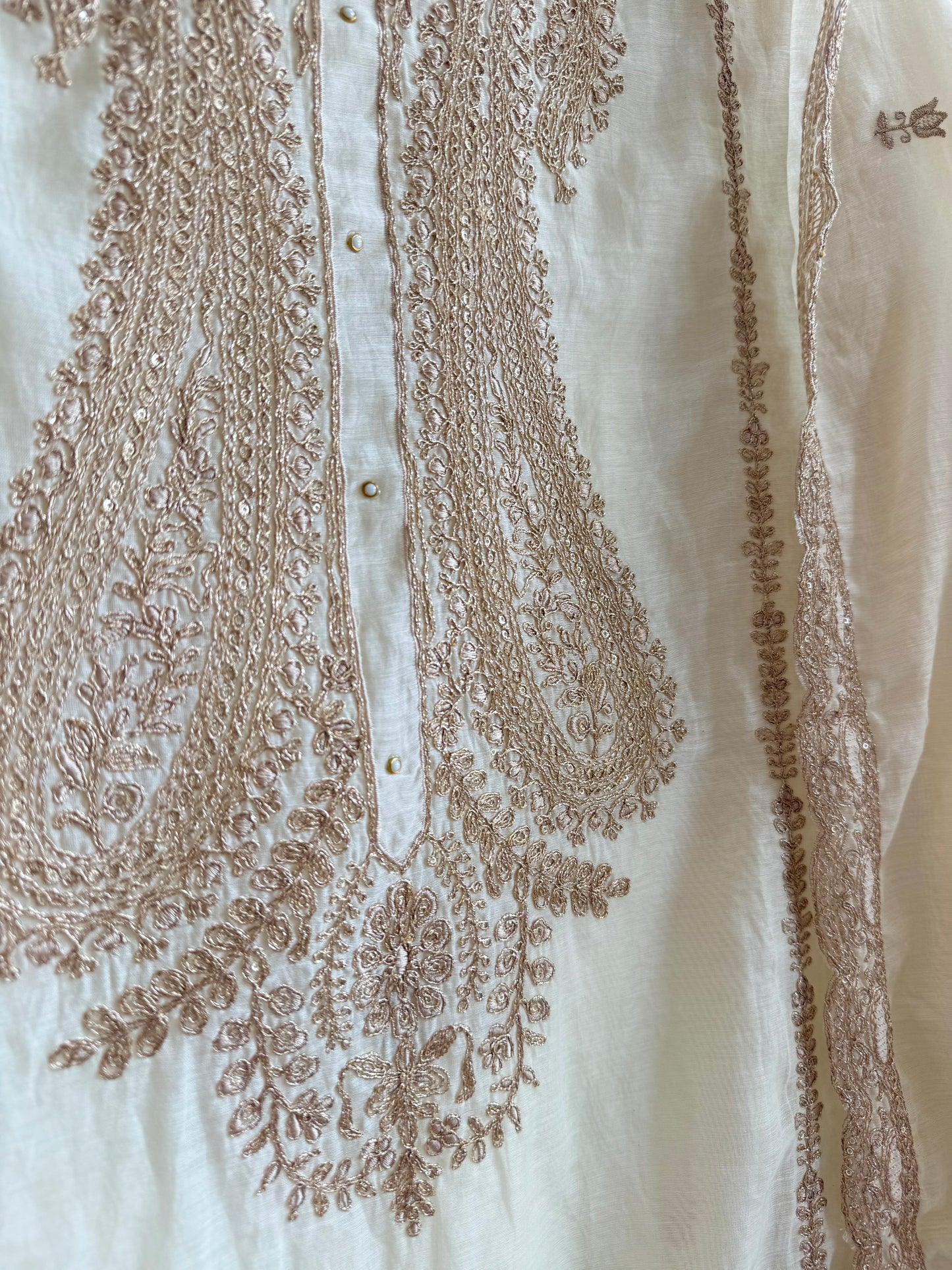 Luxurious Mul chanderi dori sitara suit