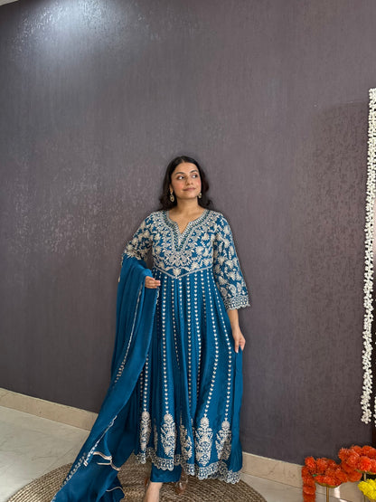 Kalidaar aari work Anarkali set