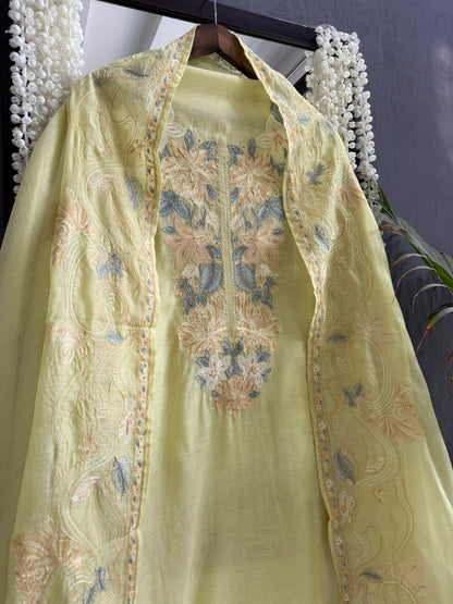 Luxurious Mul chanderi threadwork floral suit