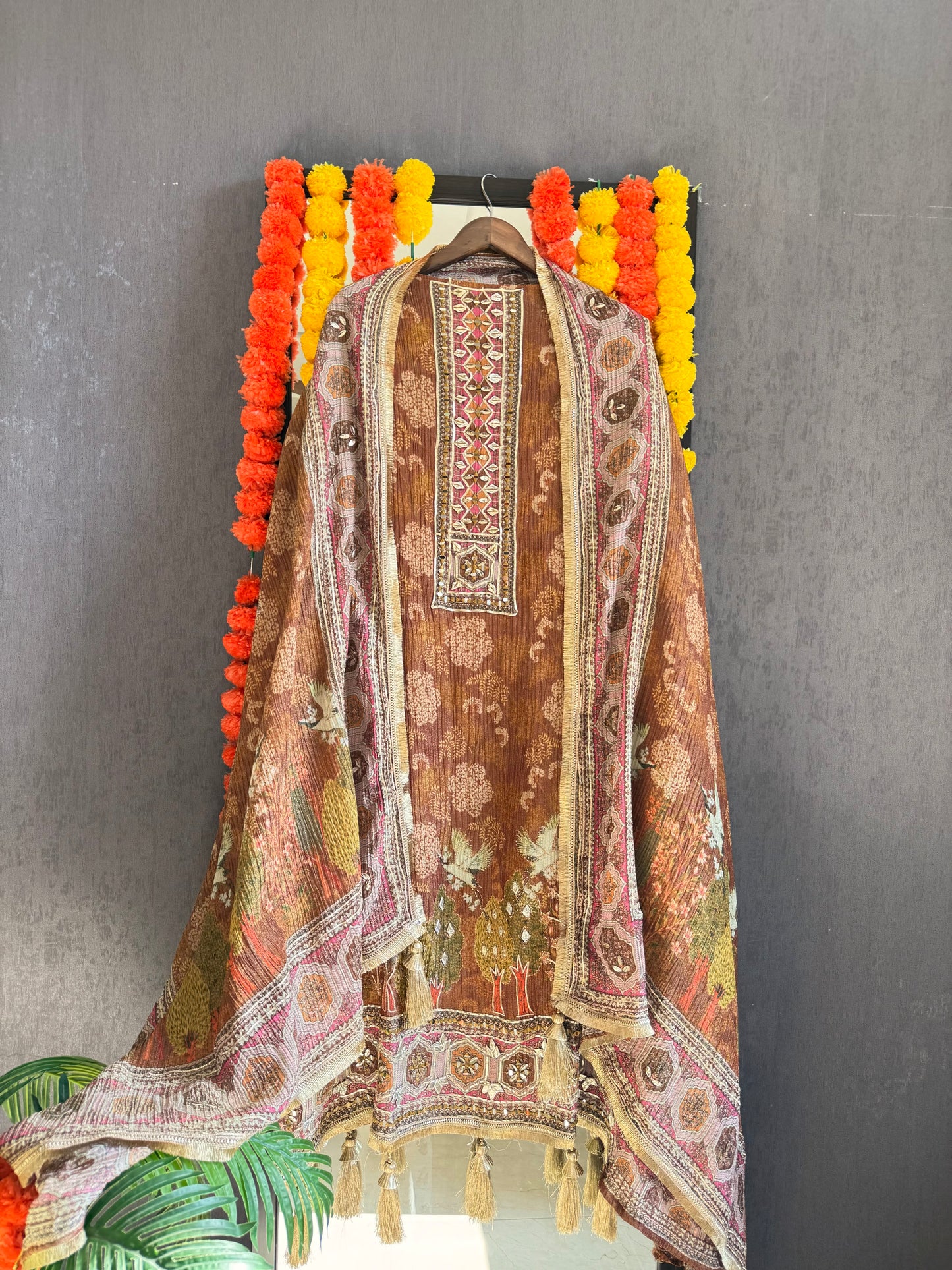 Luxurious soft Crush Tissue silk suit