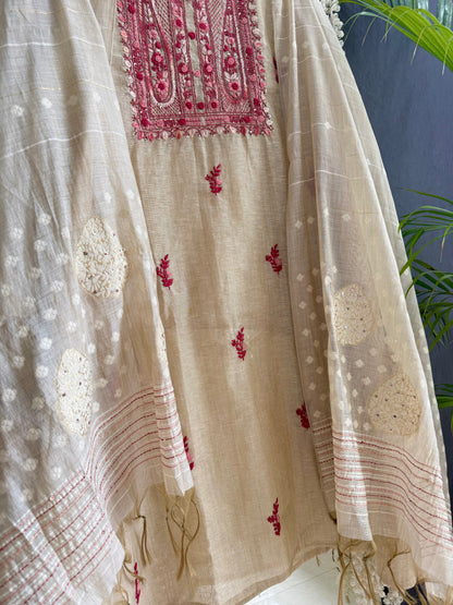 Linen paisley frenchknot suit