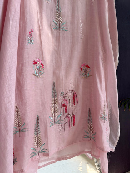 Luxurious Mul chanderi floral springs suit