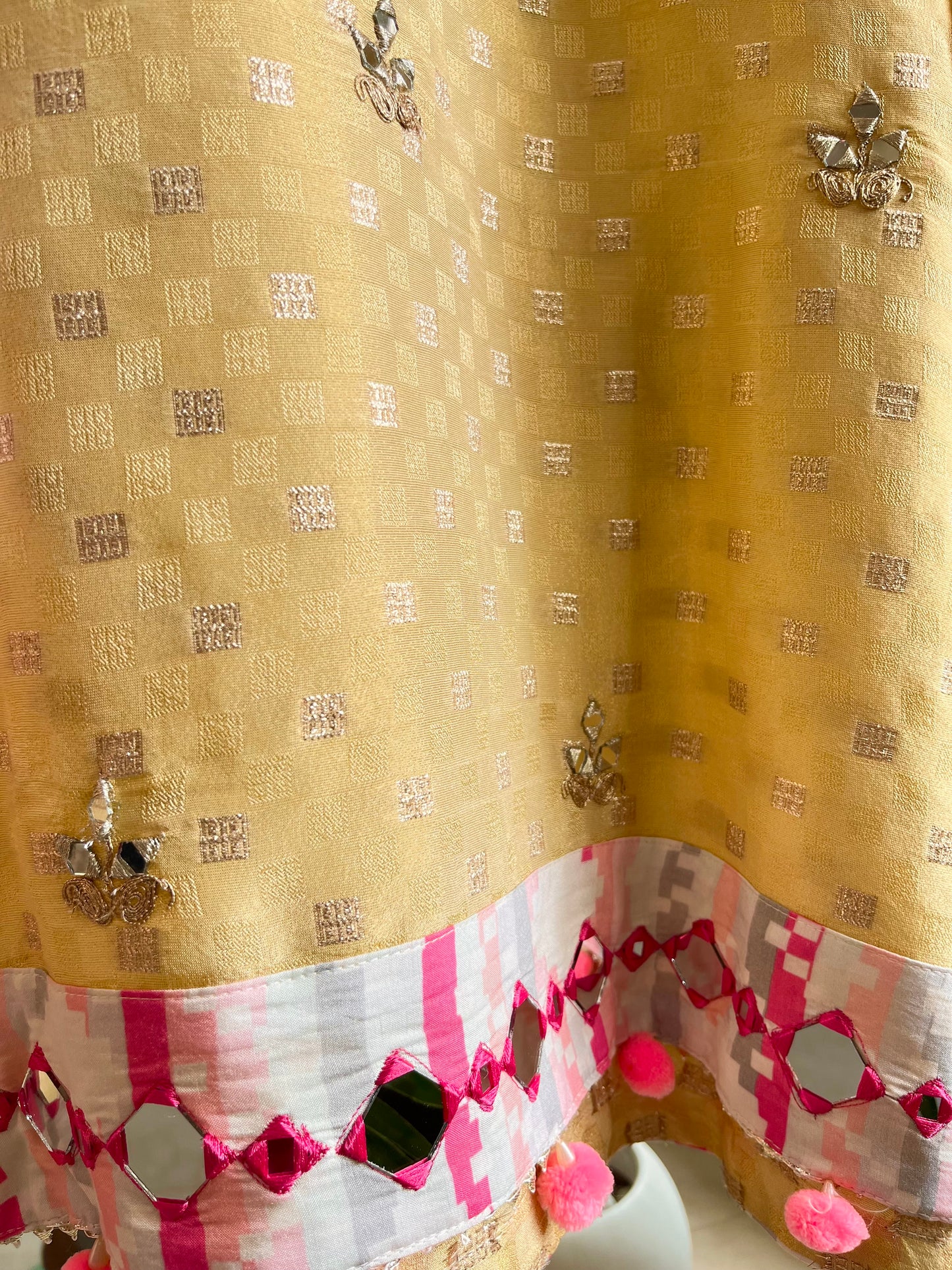 Luxurious sheesha aari work Tissue silk suit