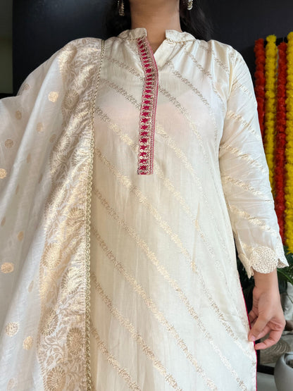 Benarsi Ivory set