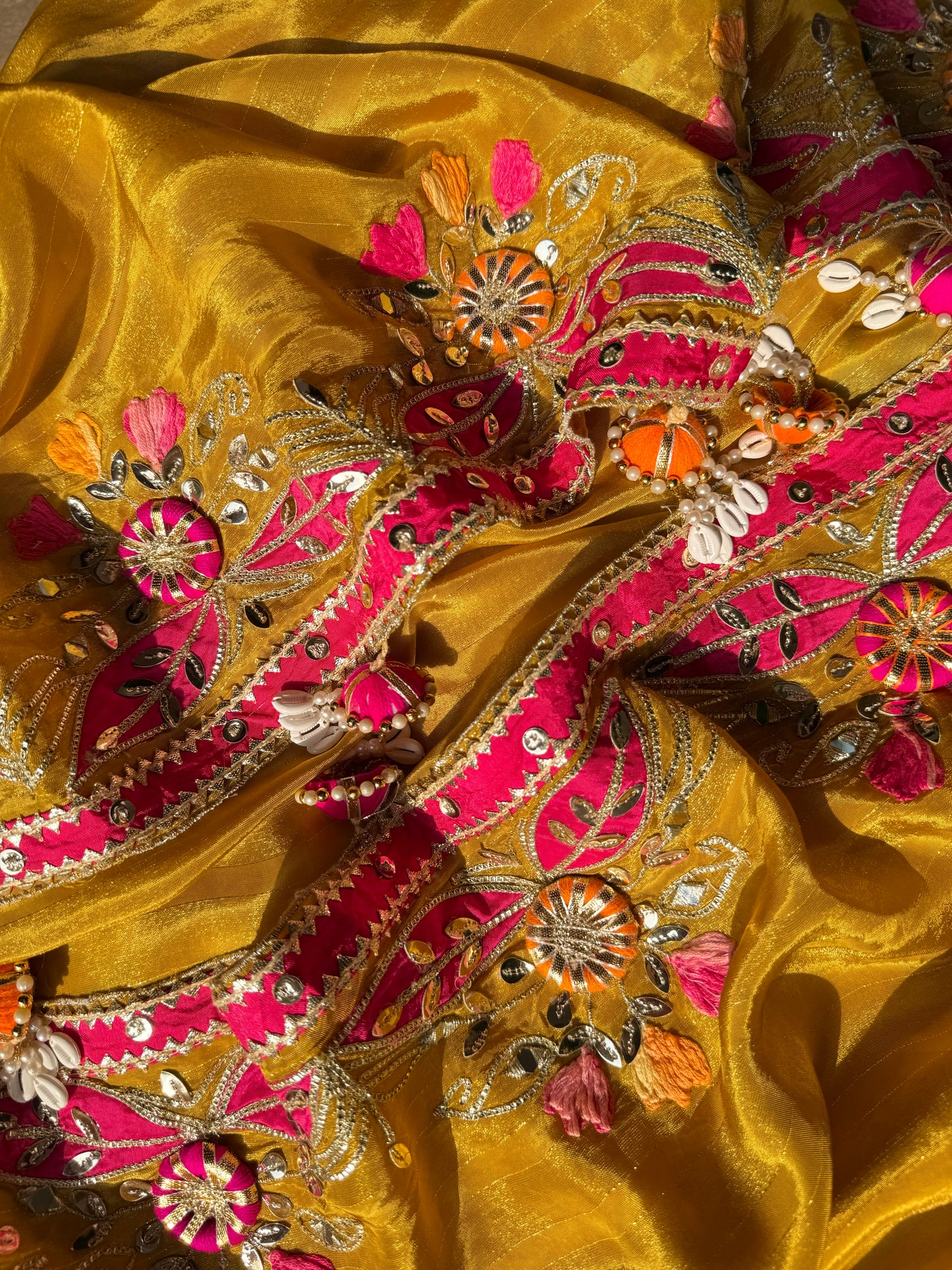 Luxurious Gotapatti Tissue silk suit