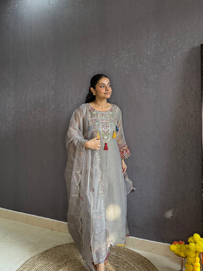 Tissue silk Handwork suit set