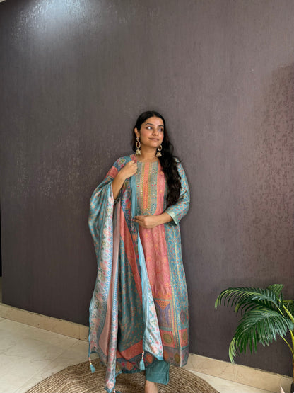 Meenakari Benarsi Handwork suit set