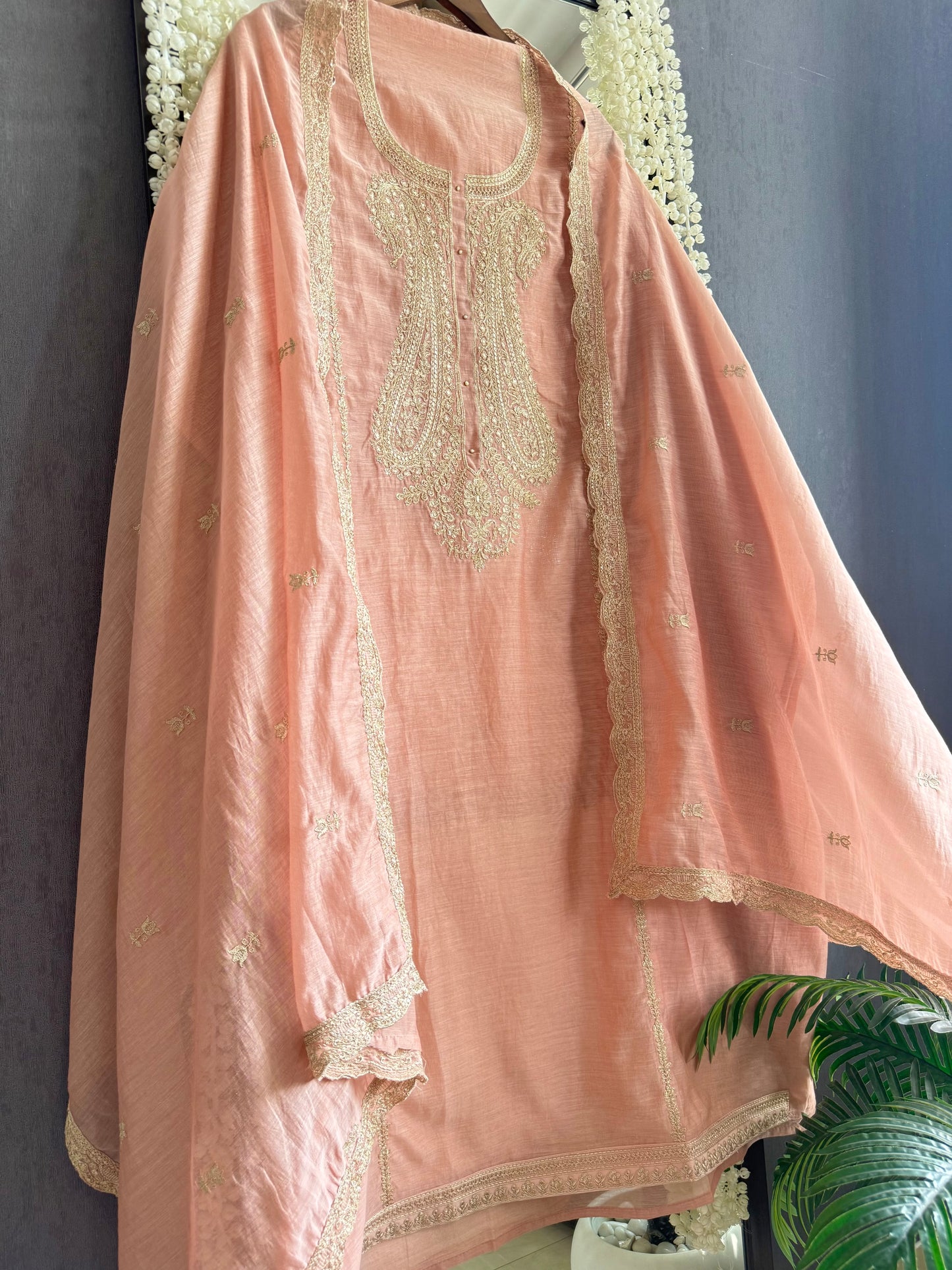 Luxurious Mul chanderi dori sitara suit