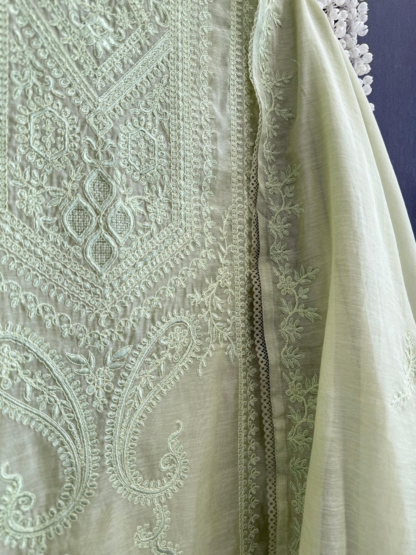 Luxurious Mul chanderi monochromatic threadwork suit