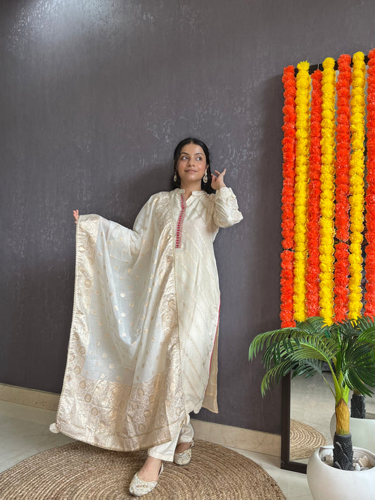 Benarsi Ivory set