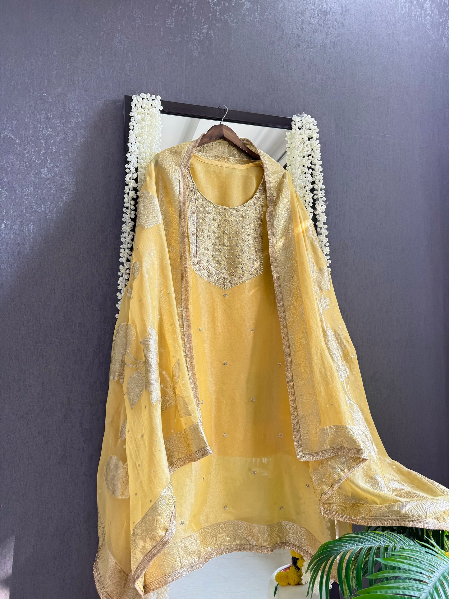 Zardozi Benarsi suit