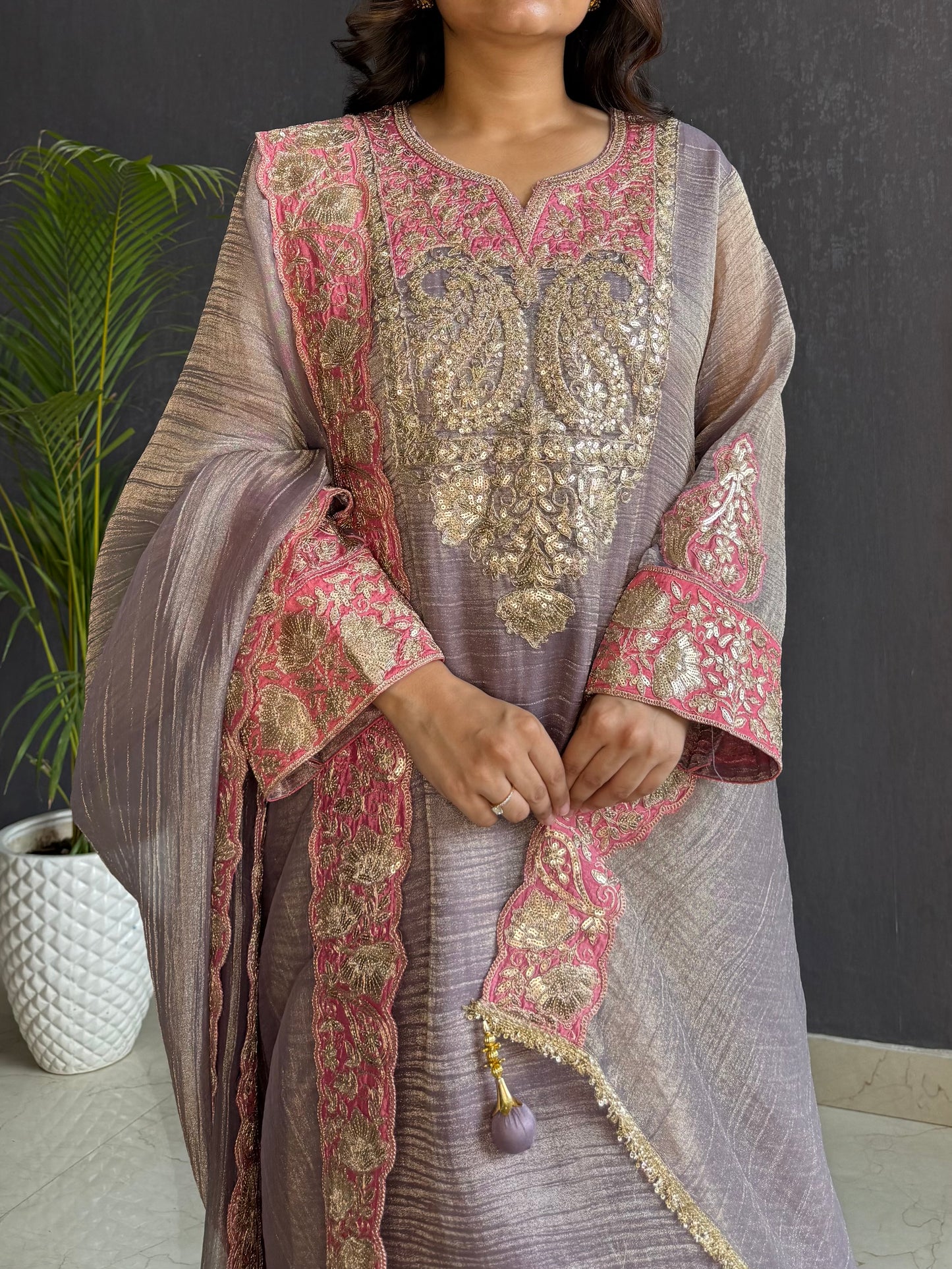 Luxurious crush tissue aari work set