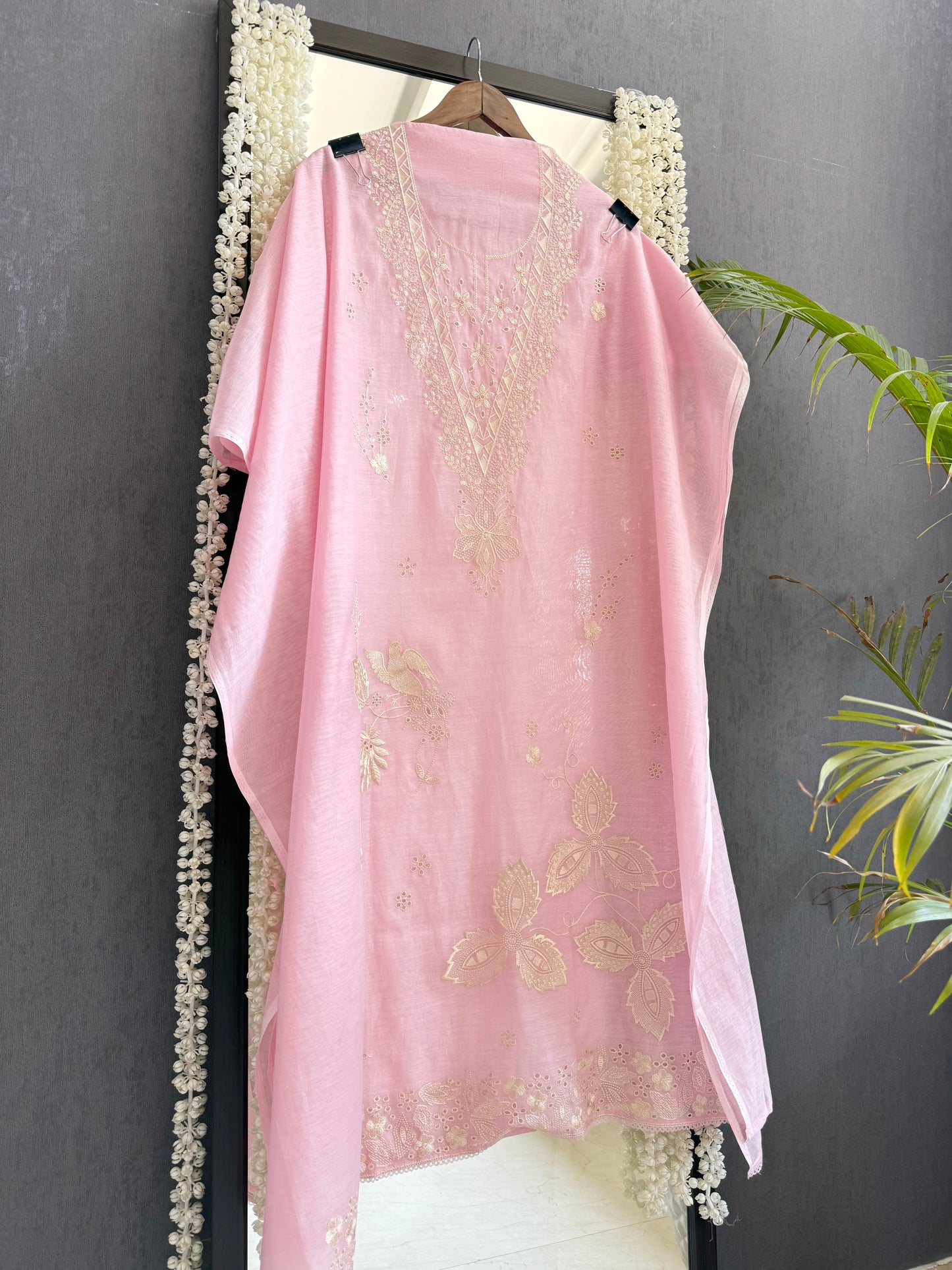 Luxurious Mul chanderi threadwork suit