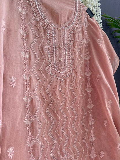 Luxurious Mul chanderi lucknowi bouquet suit