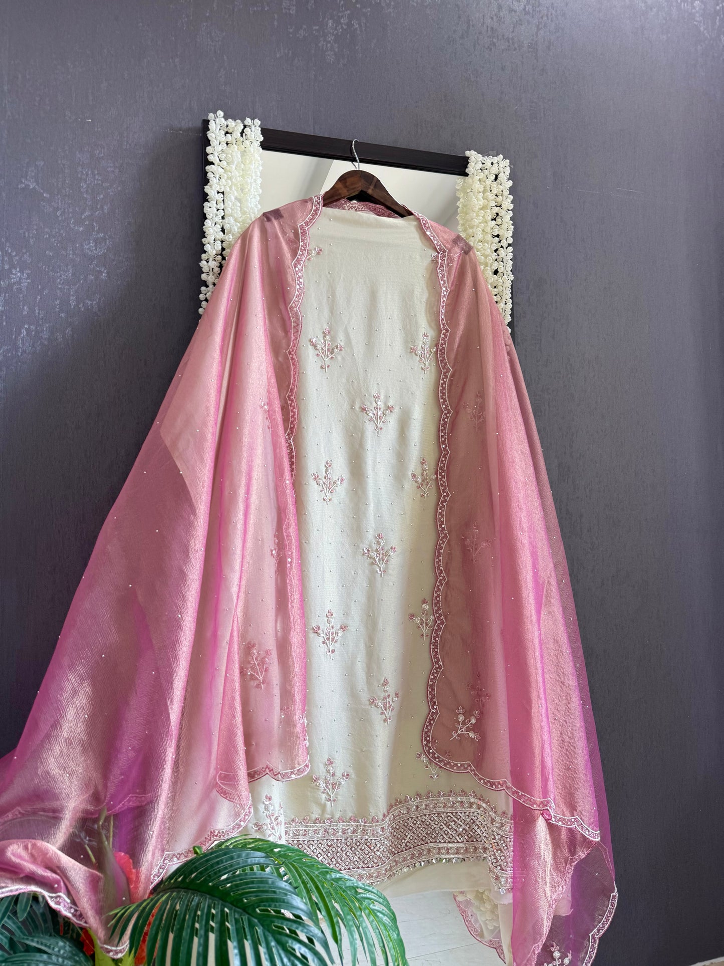 Luxurious dreamy handwork suit