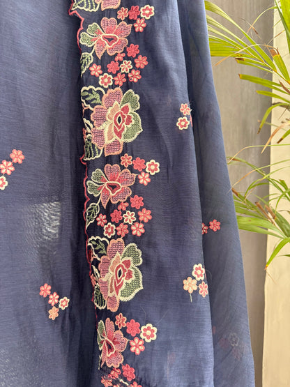 Luxurious Mul chanderi floral Threadwork suit