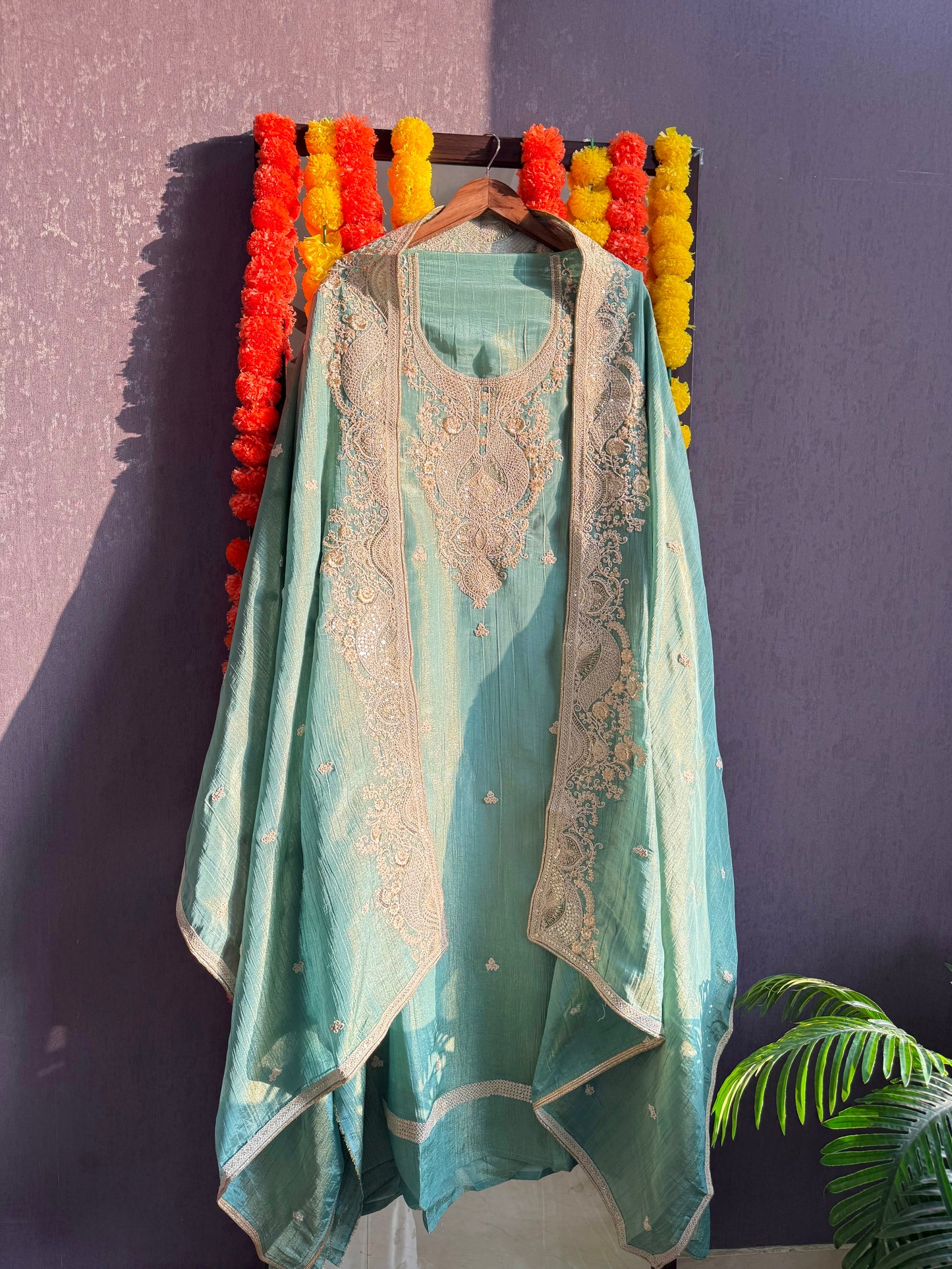 Luxurious soft Crush Tissue silk suit
