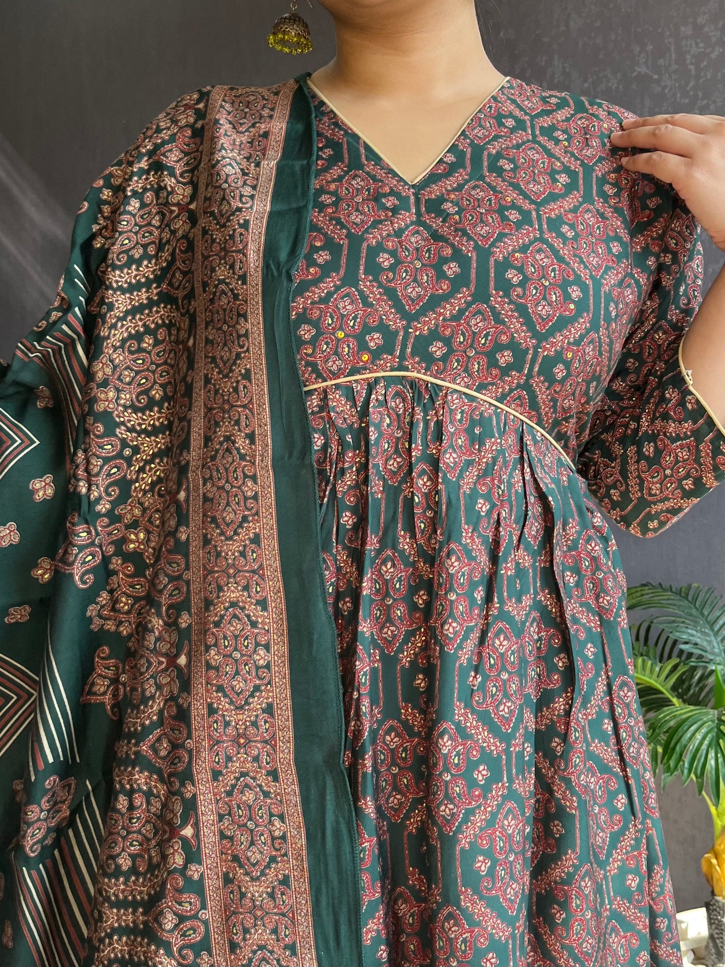 Alia cut printed suit set