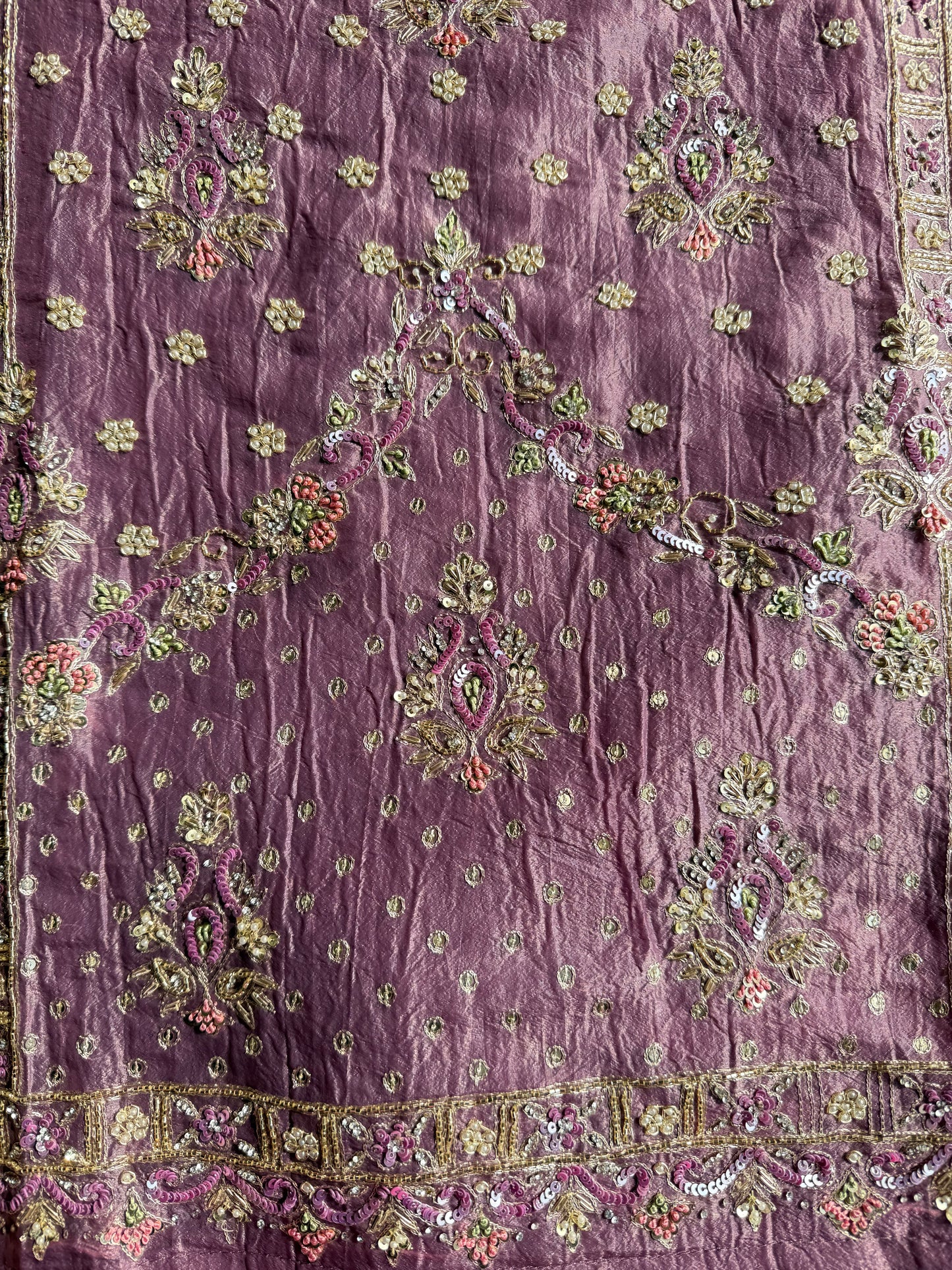 Luxurious Heeramandi suit