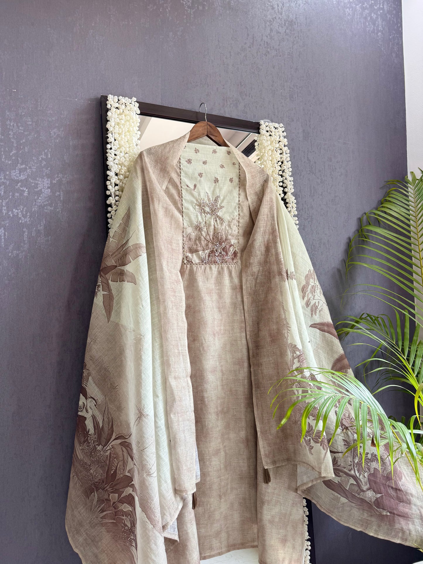 Linen flamingos handwork suit