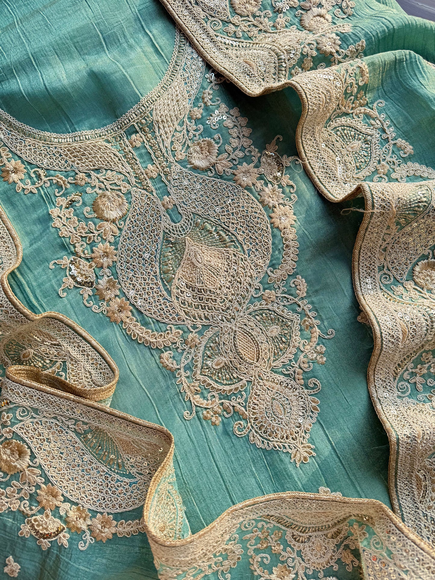 Luxurious soft Crush Tissue silk suit