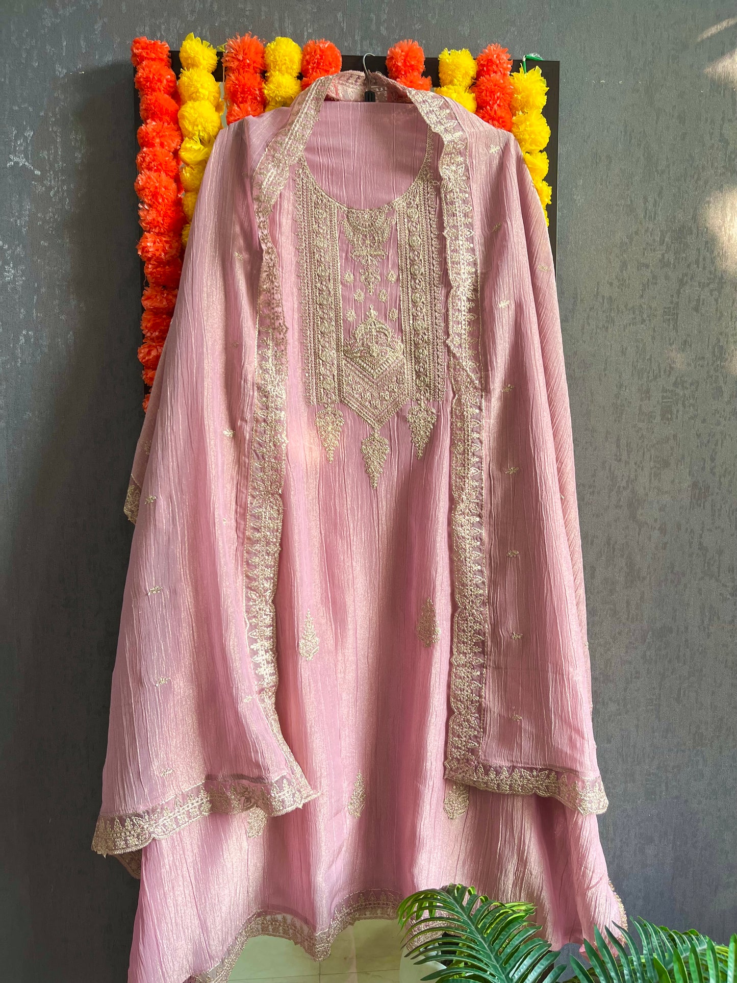 Crush tissue aari work suit